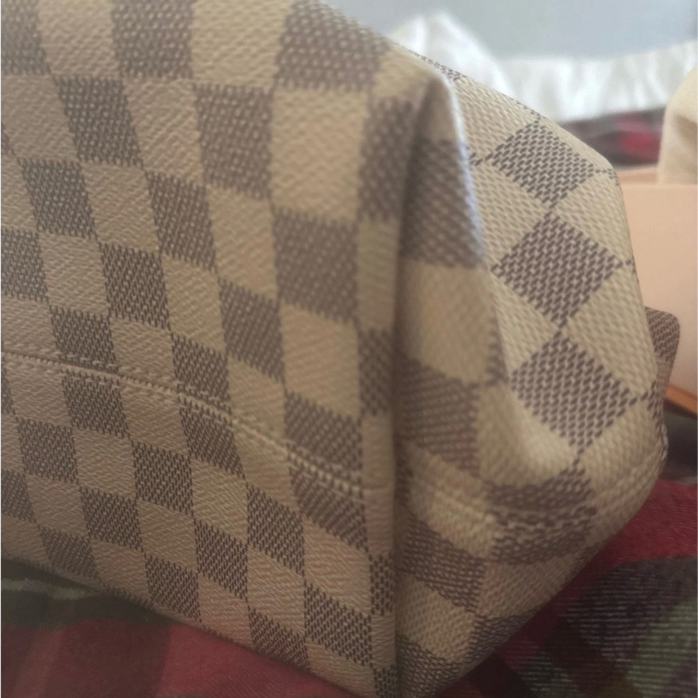 Louis Vuitton Graceful MM Shoulder Bag - Picture 7 of 9